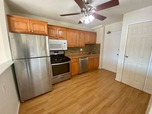 205 Independence - Photo 1