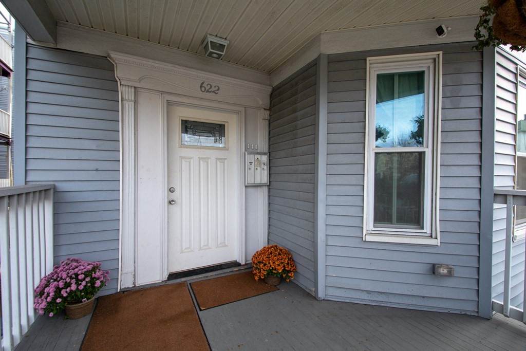 622 Morton St - Photo 1