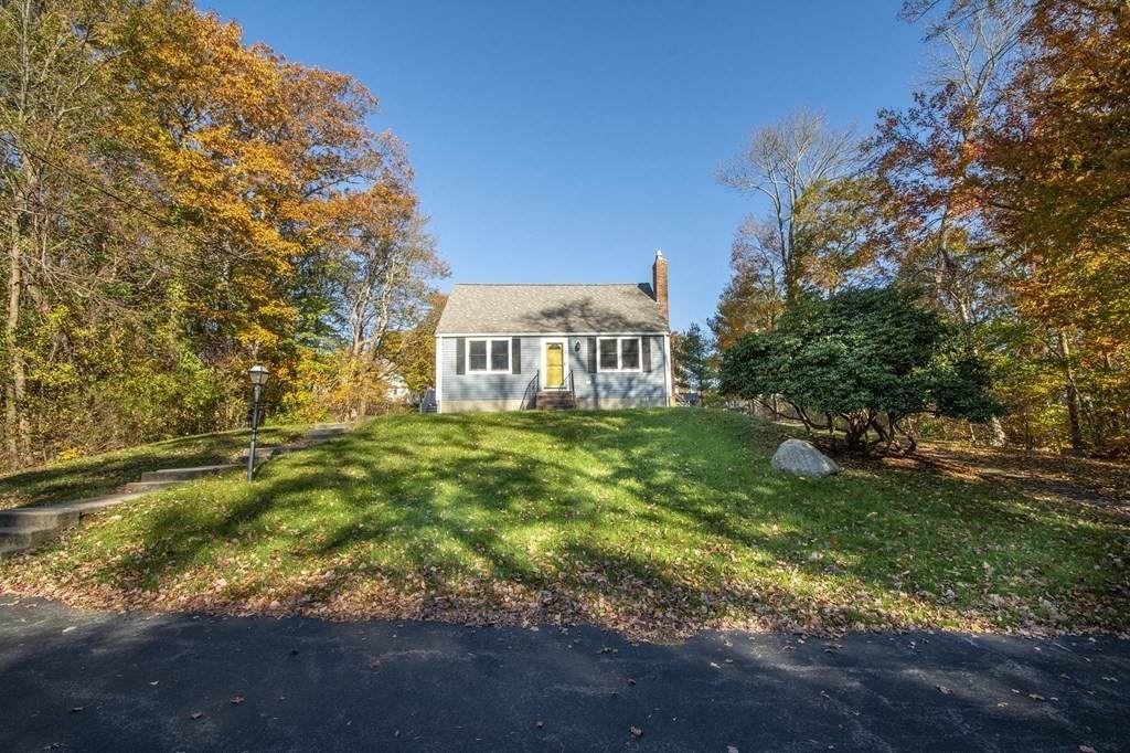 401 Temple St - Photo 1