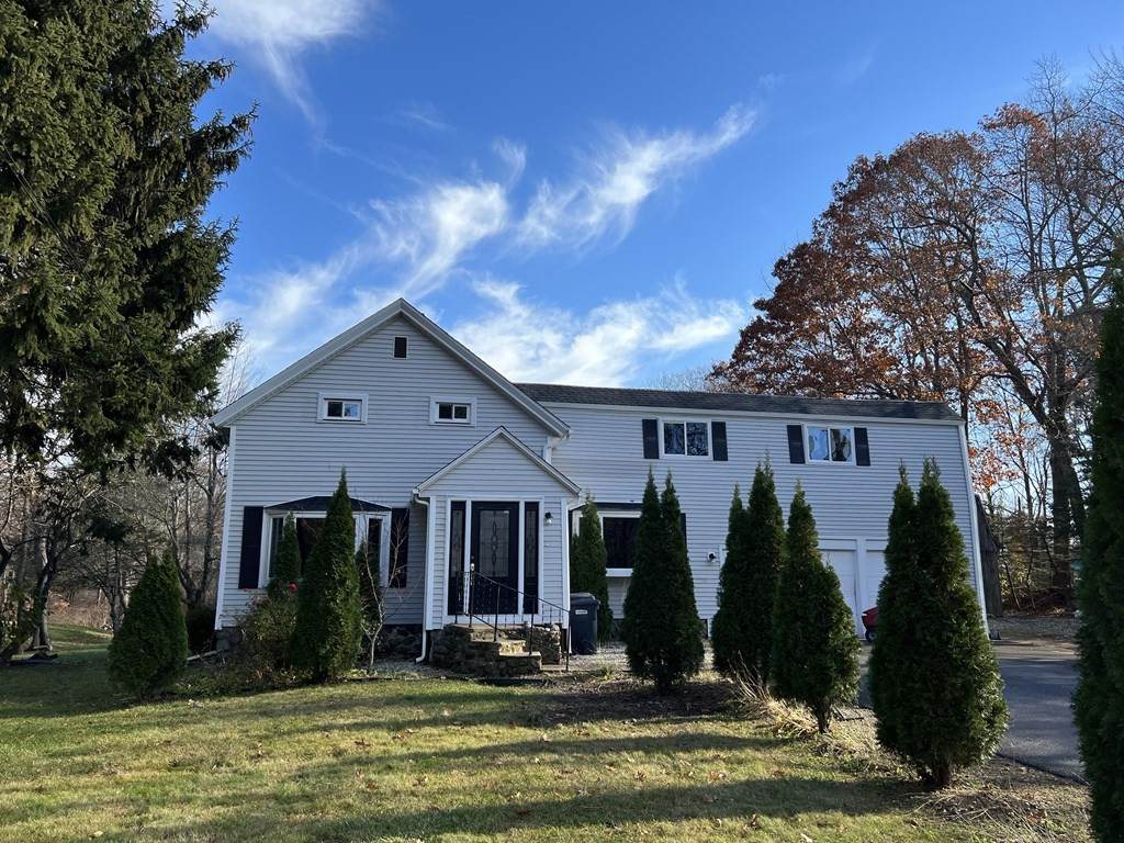 402 Bullard St - Photo 1