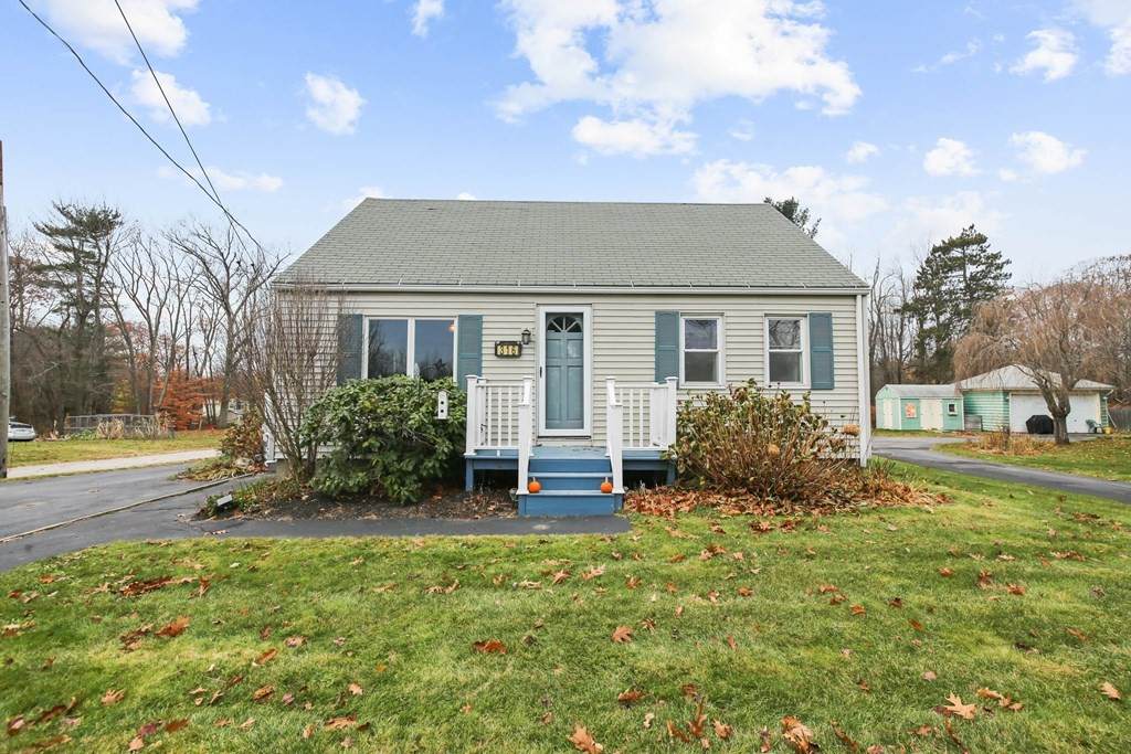 316 Pleasant St - Photo 1