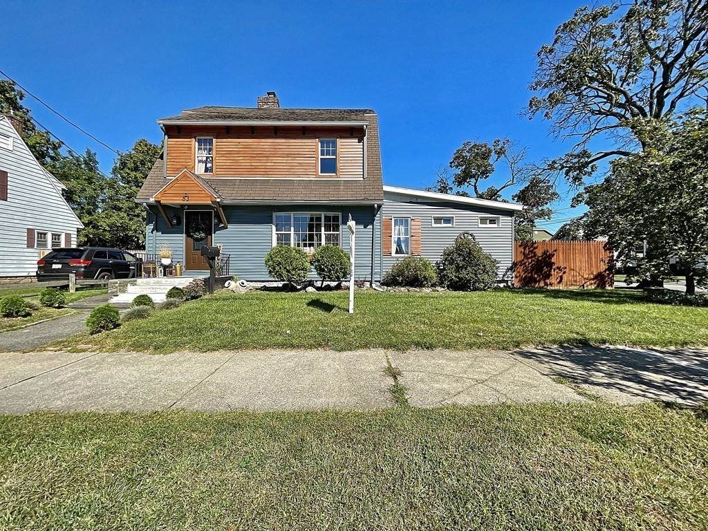 83 Sherbrooke St - Photo 1