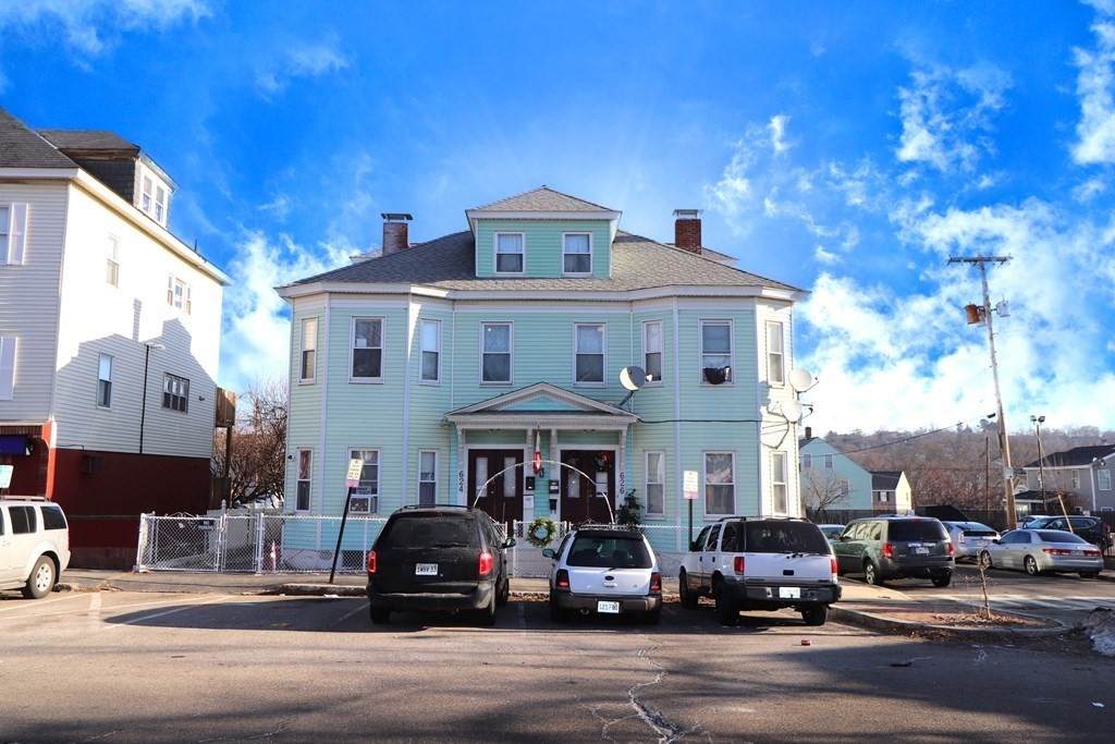 624 Central St - Photo 1
