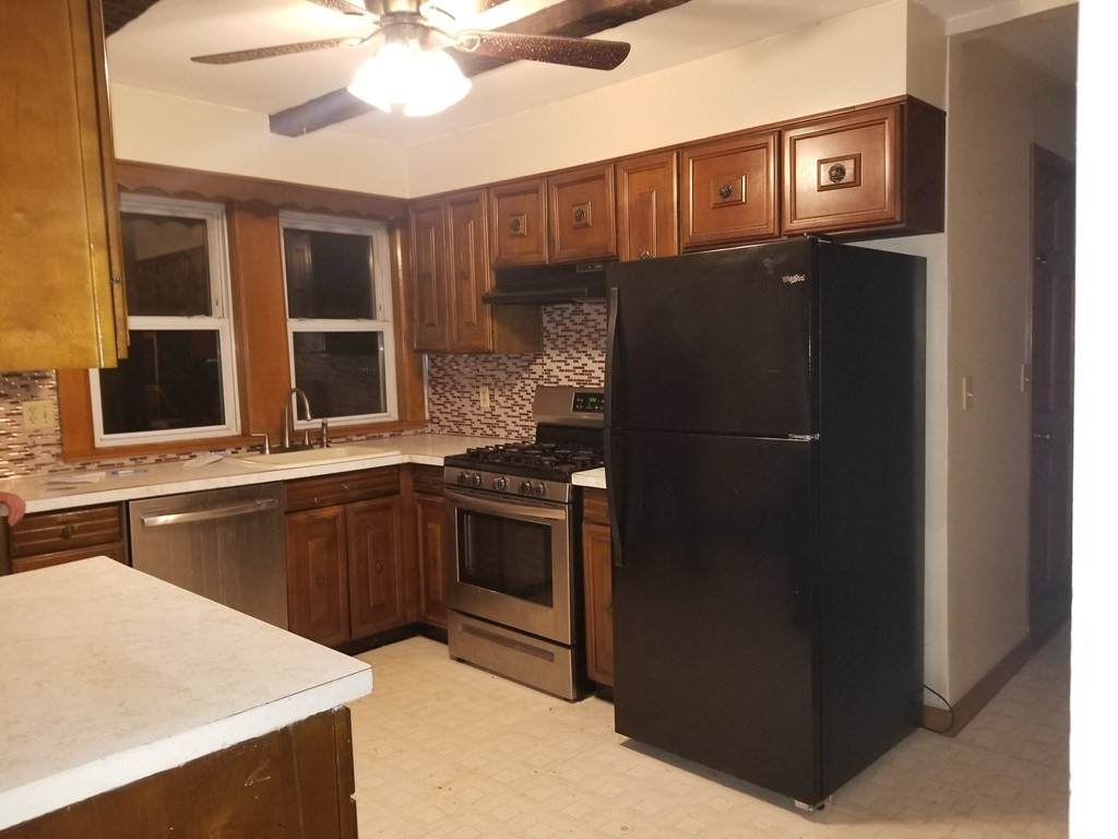 71 Chapman Street - Photo 1