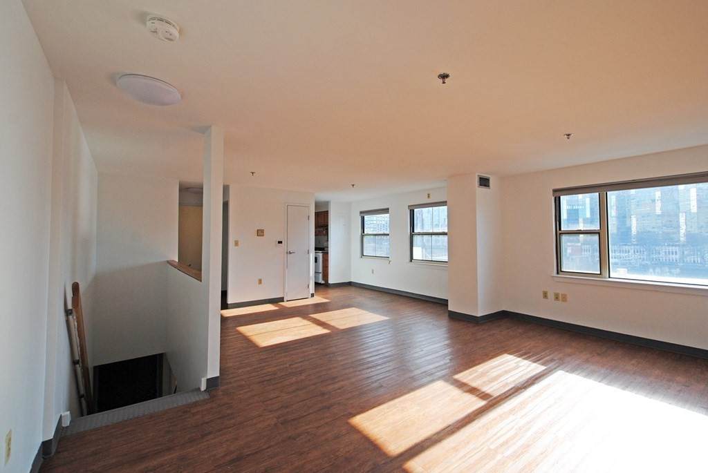 5 Pine St - Photo 1