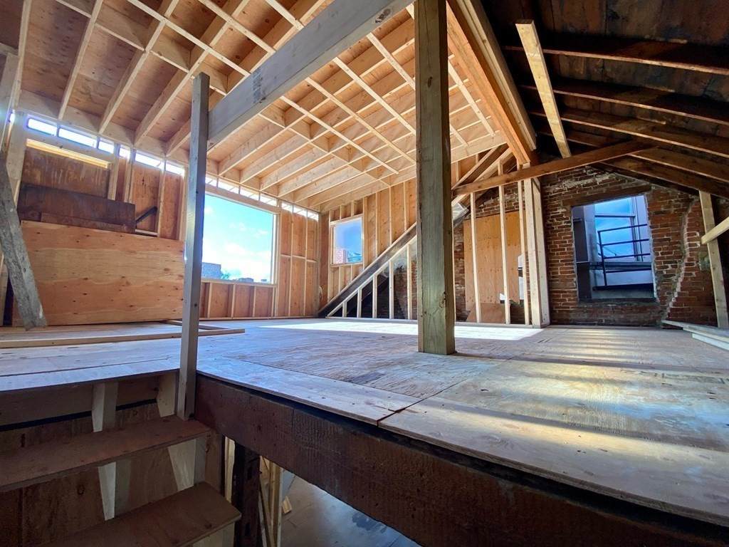 31 Paige St - Photo 1