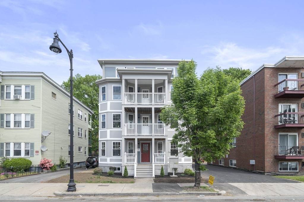 650 Hyde Park Avenue - Photo 1