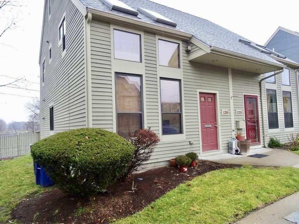 125 Governor Winthrop - Photo 1