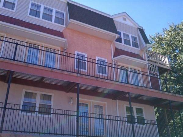 223 Clinton St - Photo 1