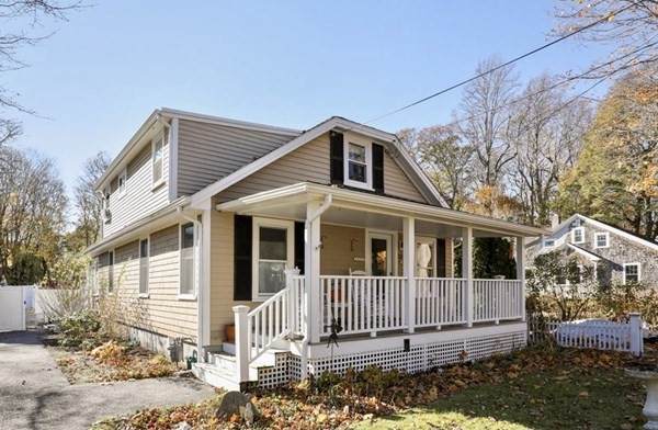33 Oakwood Ave - Photo 1