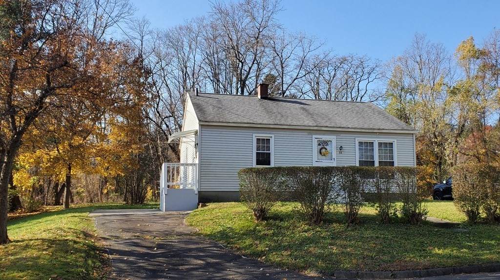 66 Cooke Avenue - Photo 1