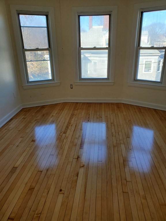 427 Warren Avenue - Photo 1