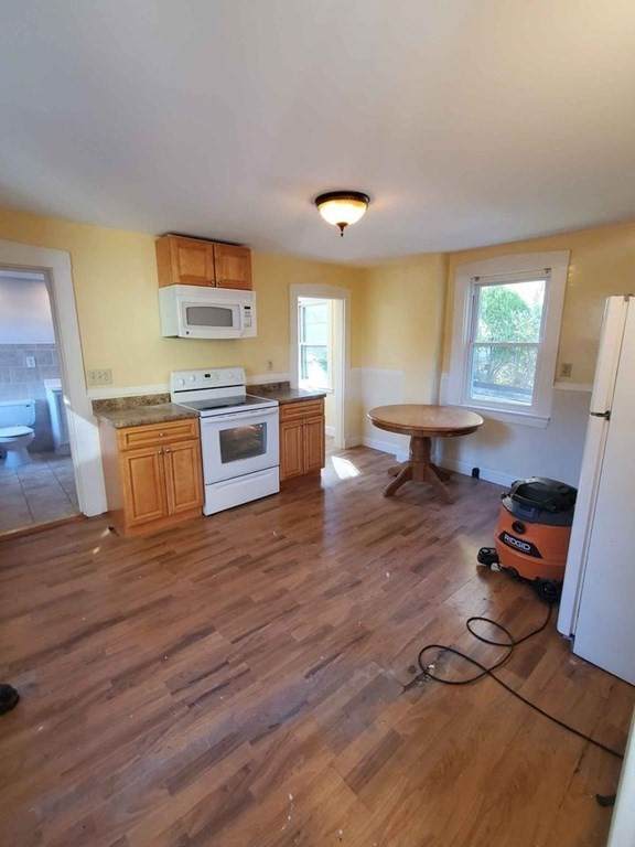411 Broadway - Photo 1