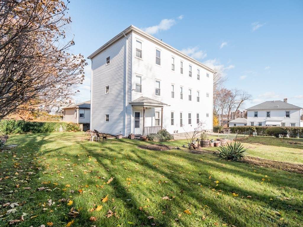 52 Dustin St - Photo 1