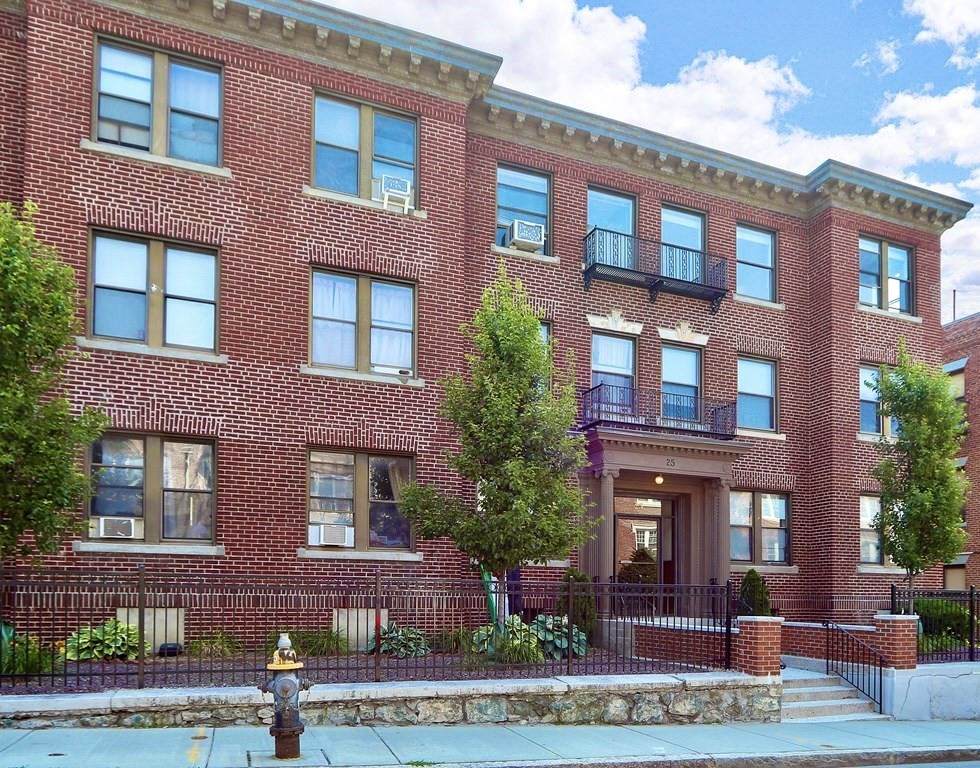 25 Park Vale - Photo 1