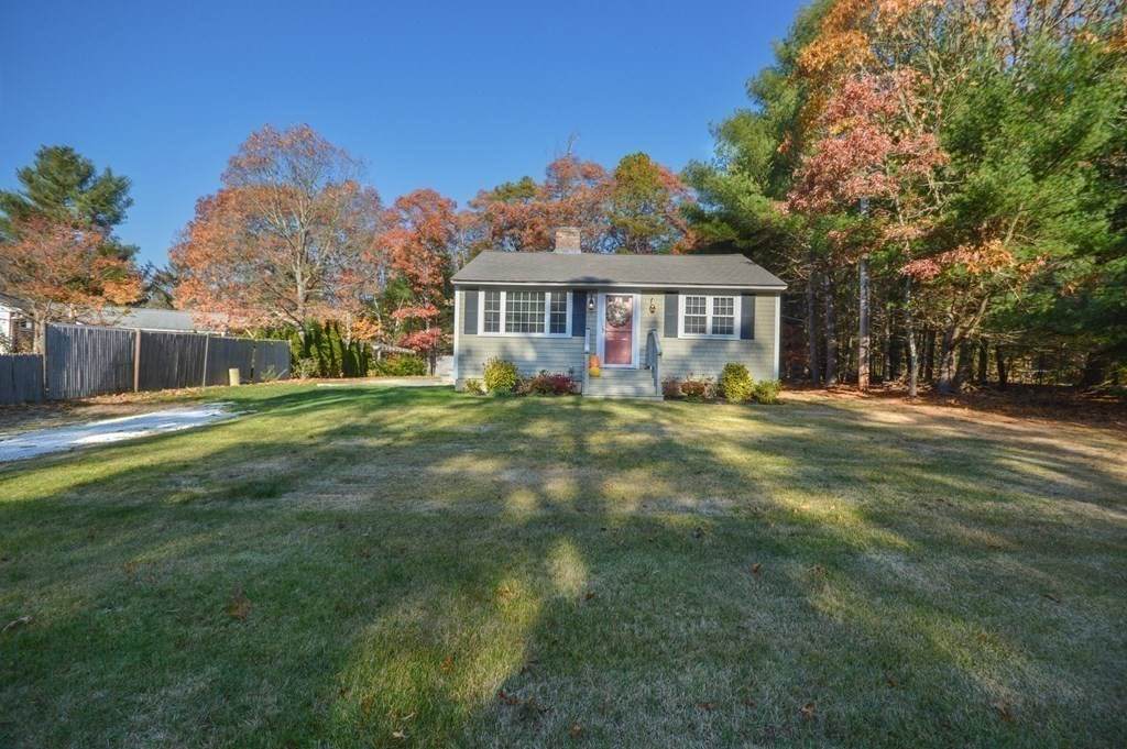 304 Poponnessett Road - Photo 1