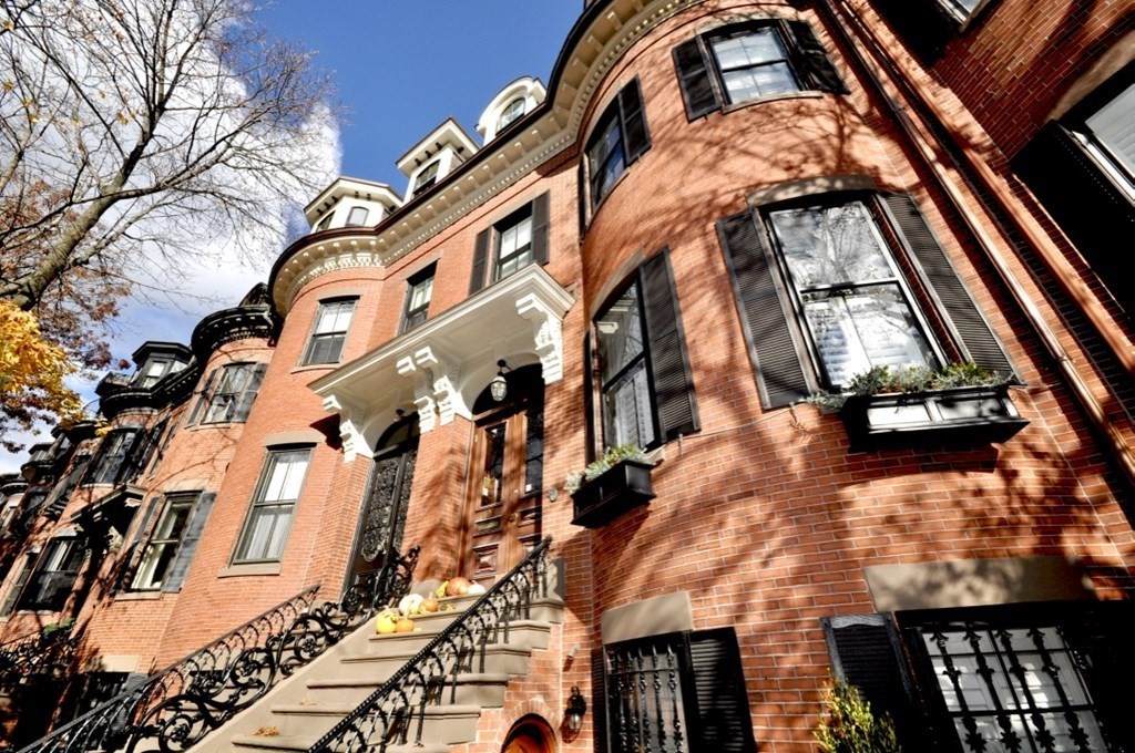 123 West Newton Street - Photo 1