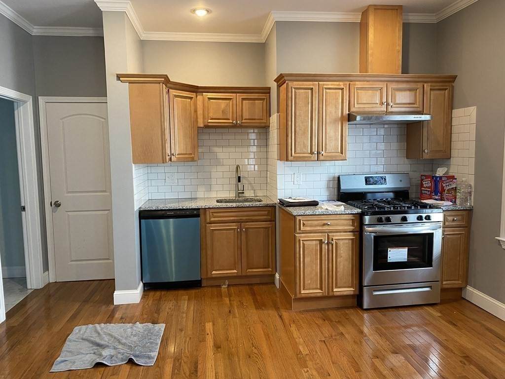 55 Marshall Street - Photo 1