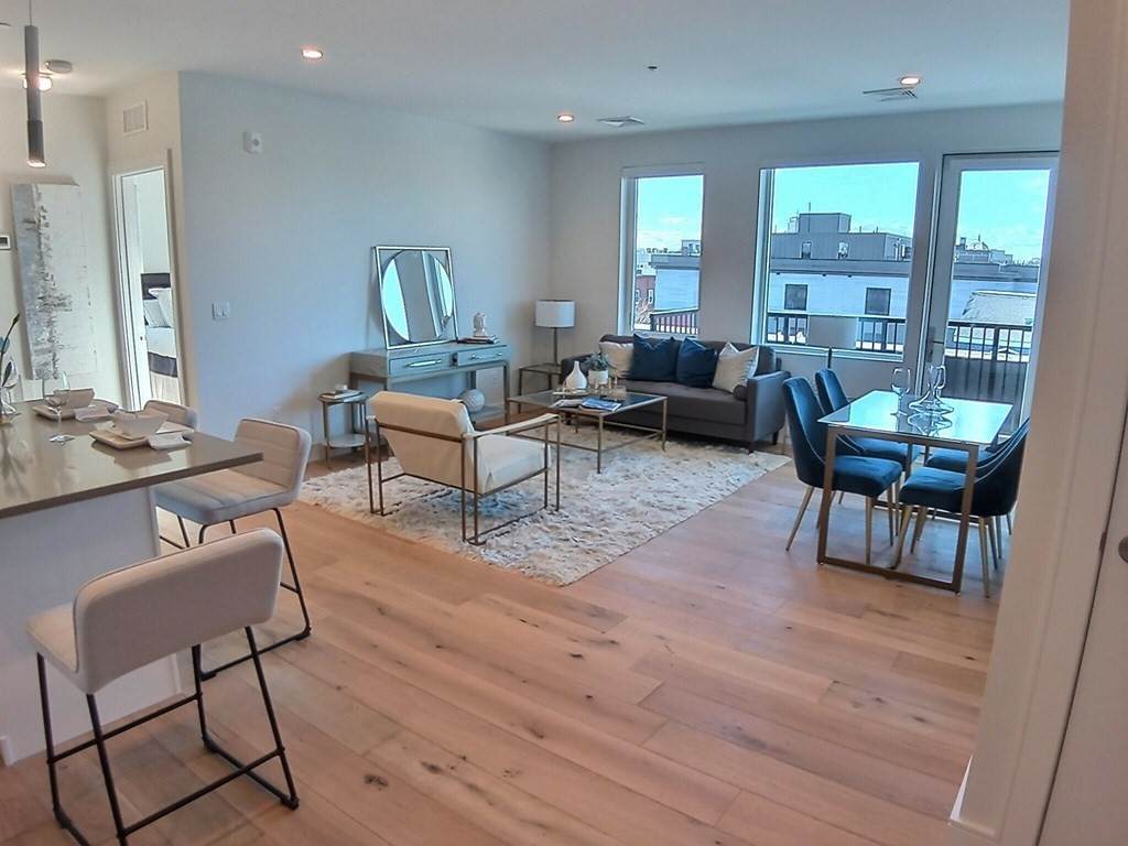 420 W Broadway - Photo 1