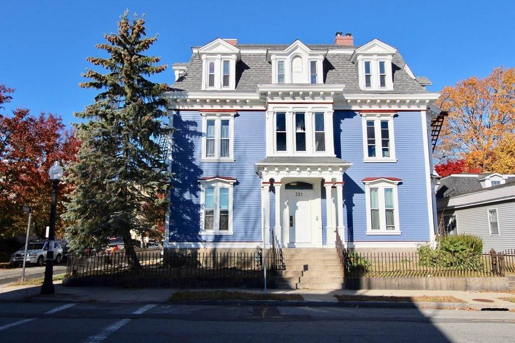 321 Union St - Photo 1