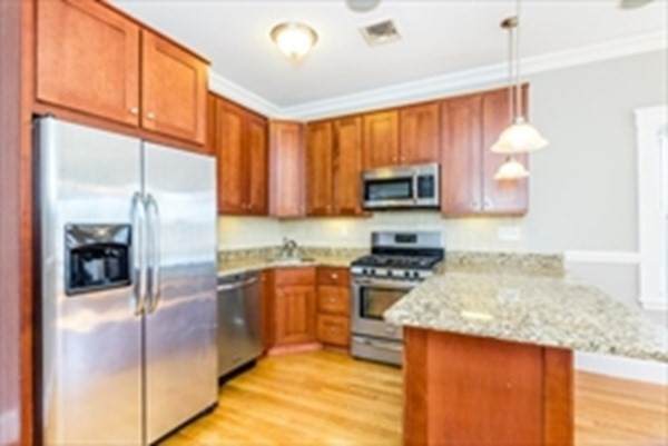 672 Adams St - Photo 1
