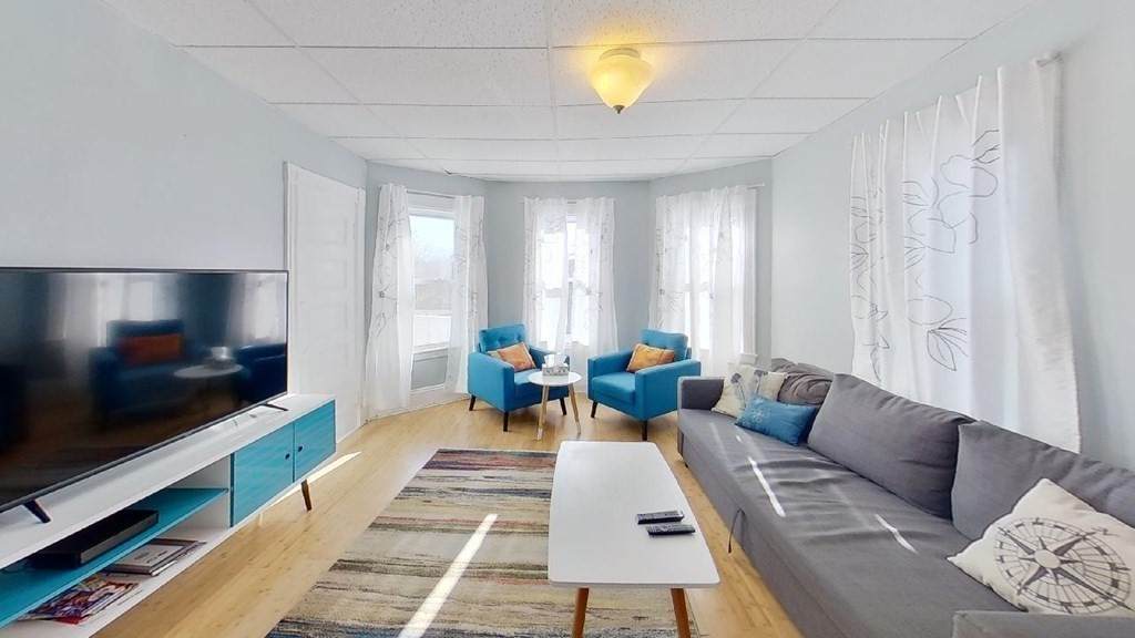 109 Nightingale - Photo 1