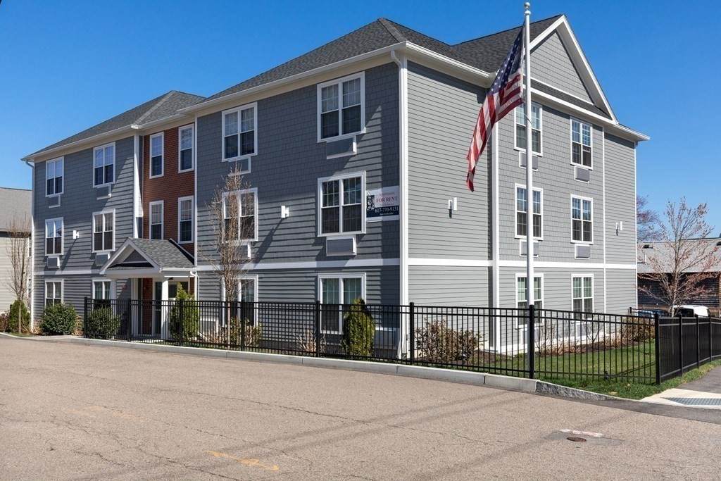 101 California Ave - Photo 1