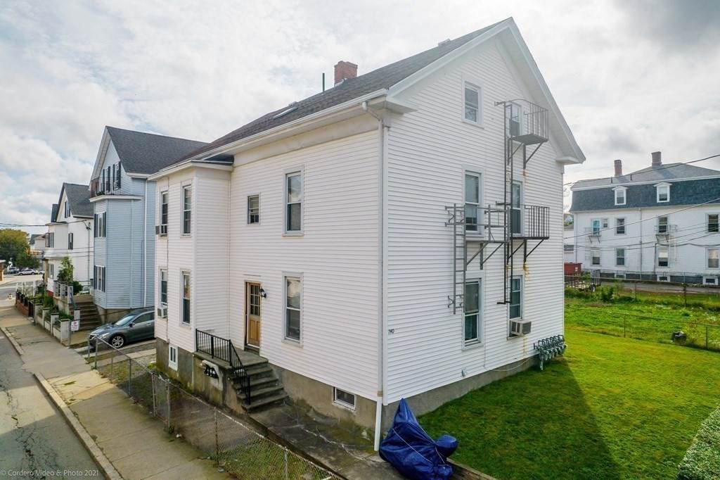 740 Second St - Photo 1