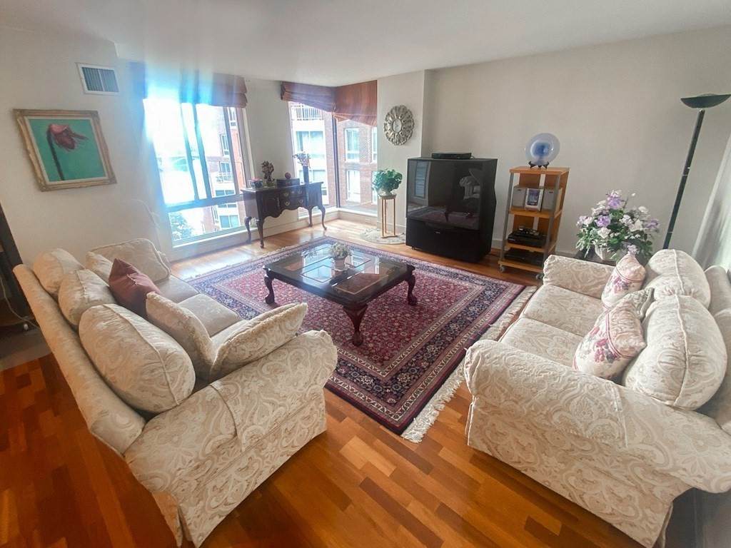 75-83 Cambridge Parkway - Photo 1