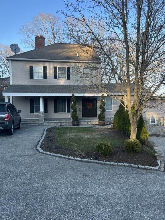 131 Lakeshore Dr - Photo 1