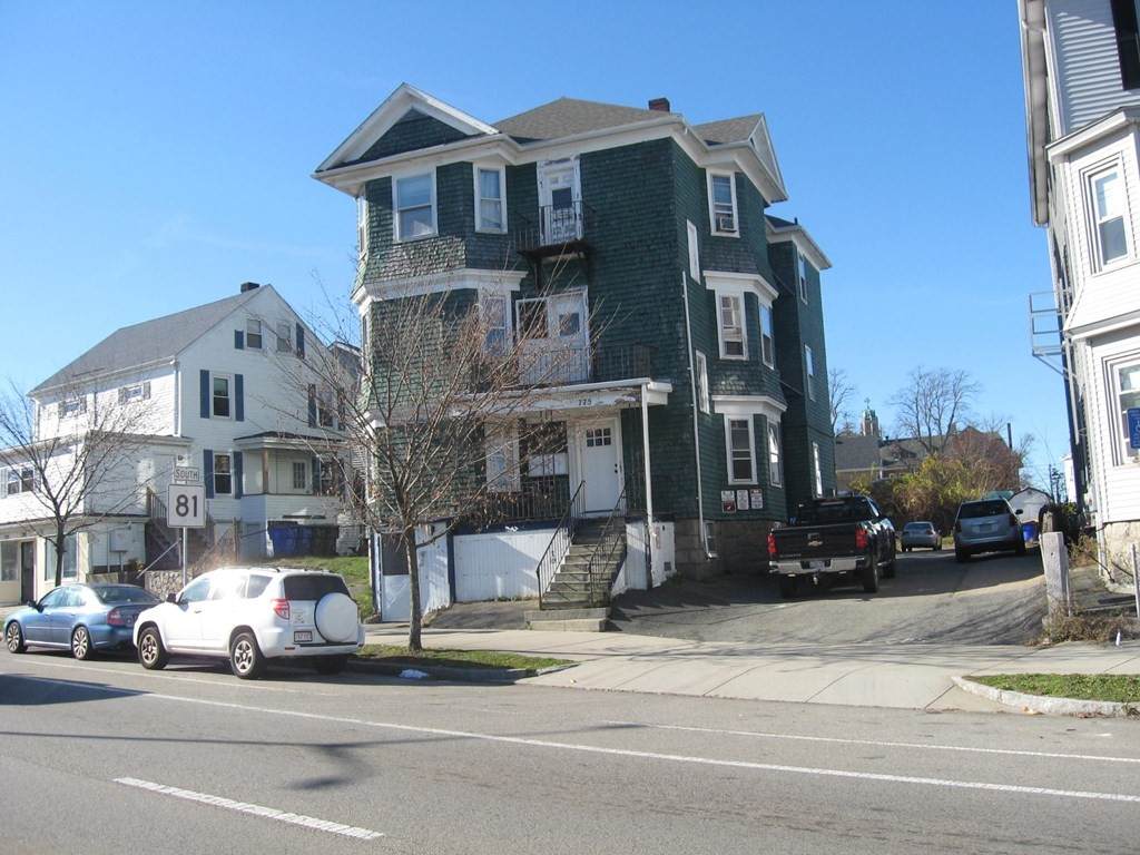 775 Plymouth Ave - Photo 1