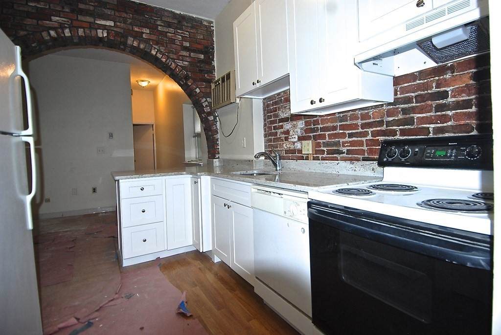 99 Hudson - Photo 1