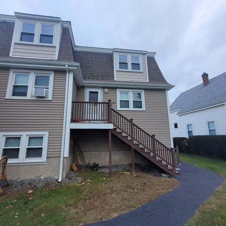 61 Park St - Photo 1