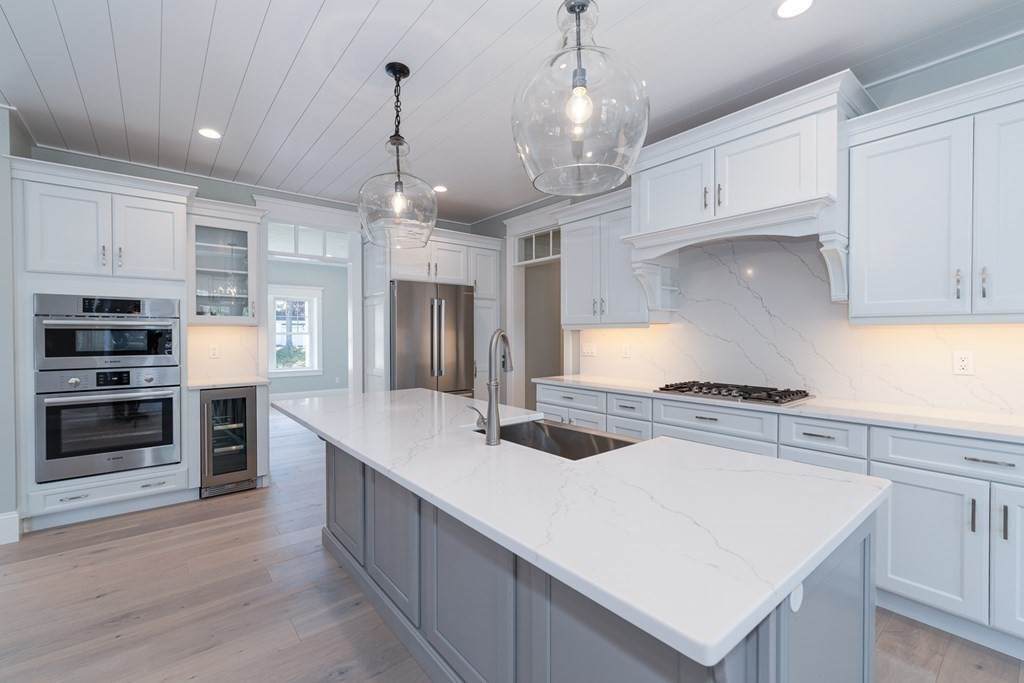 154 West Way - Photo 1