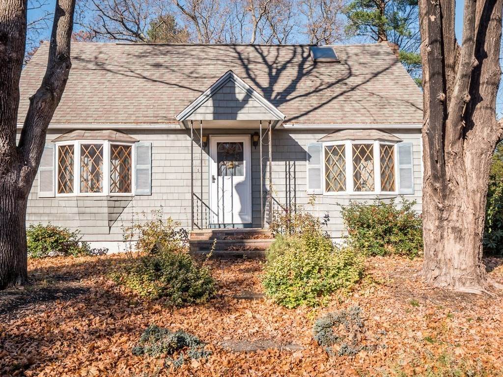 4 Robert Cir - Photo 1
