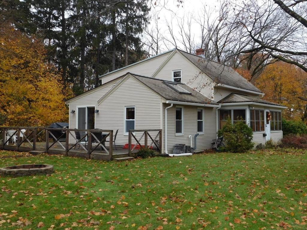 13 Maplewood Rd - Photo 1