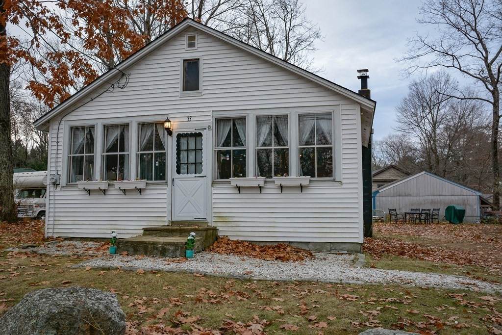 33 Page Ave - Photo 1