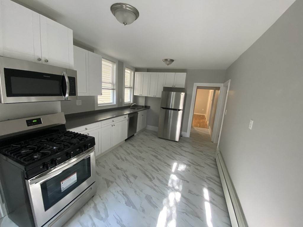 205 Chelsea Street - Photo 1