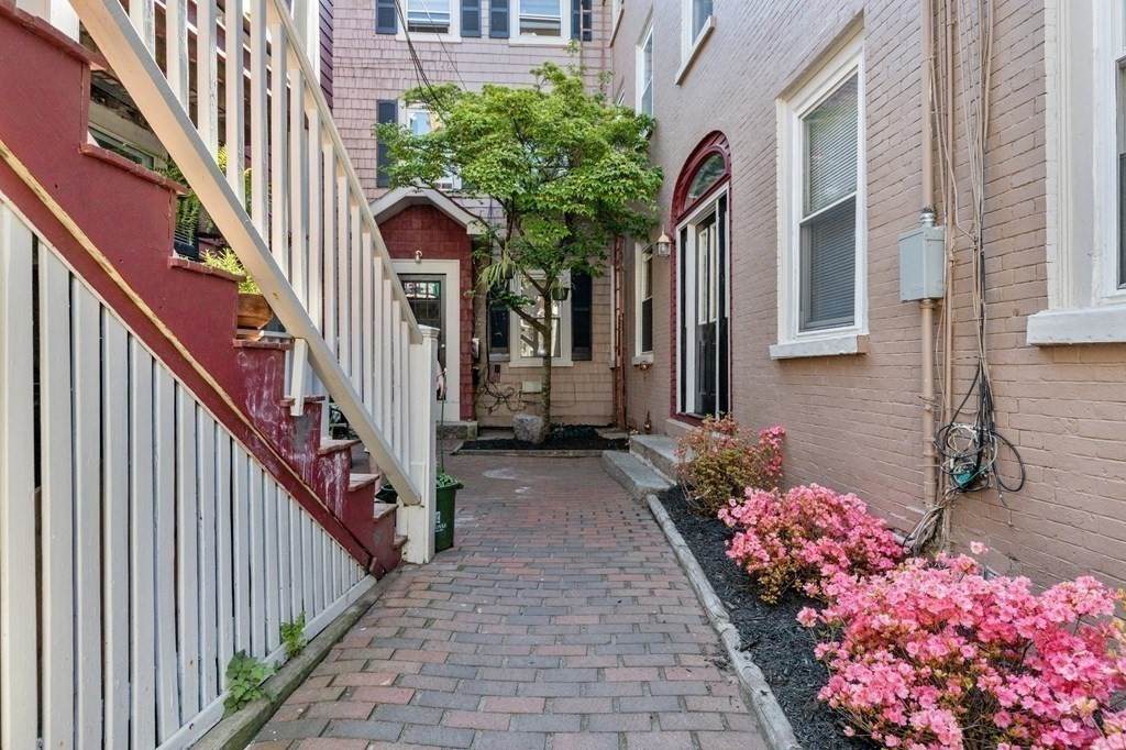 8 Herbert Street - Photo 1