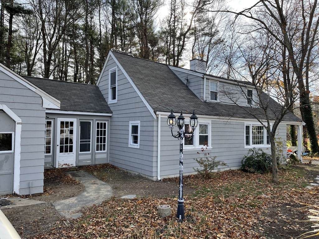 530 Pleasant St - Photo 1