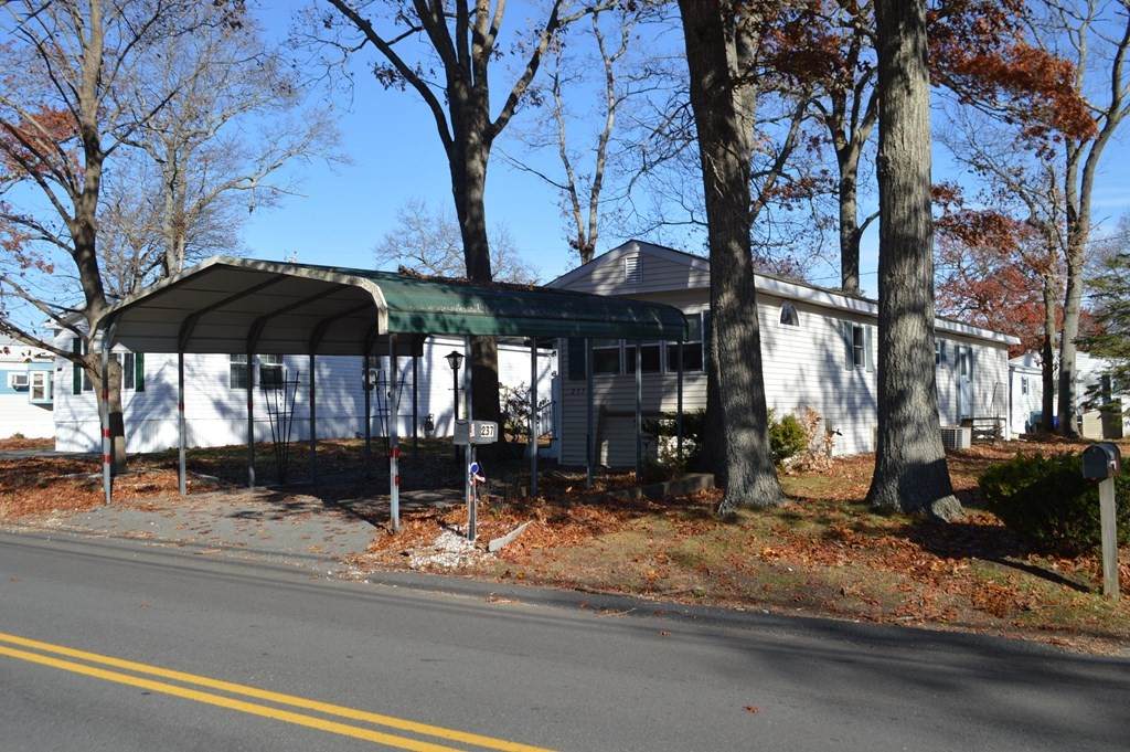 237 Lothrop Street - Photo 1