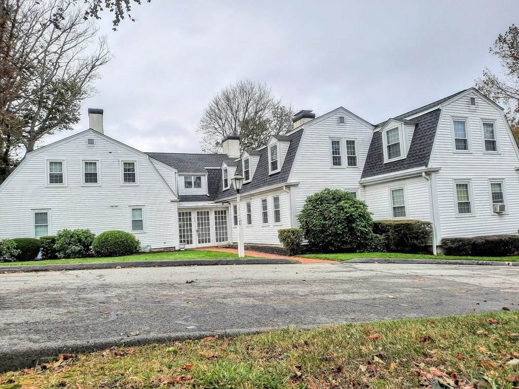 212 Sandwich St. - Photo 1