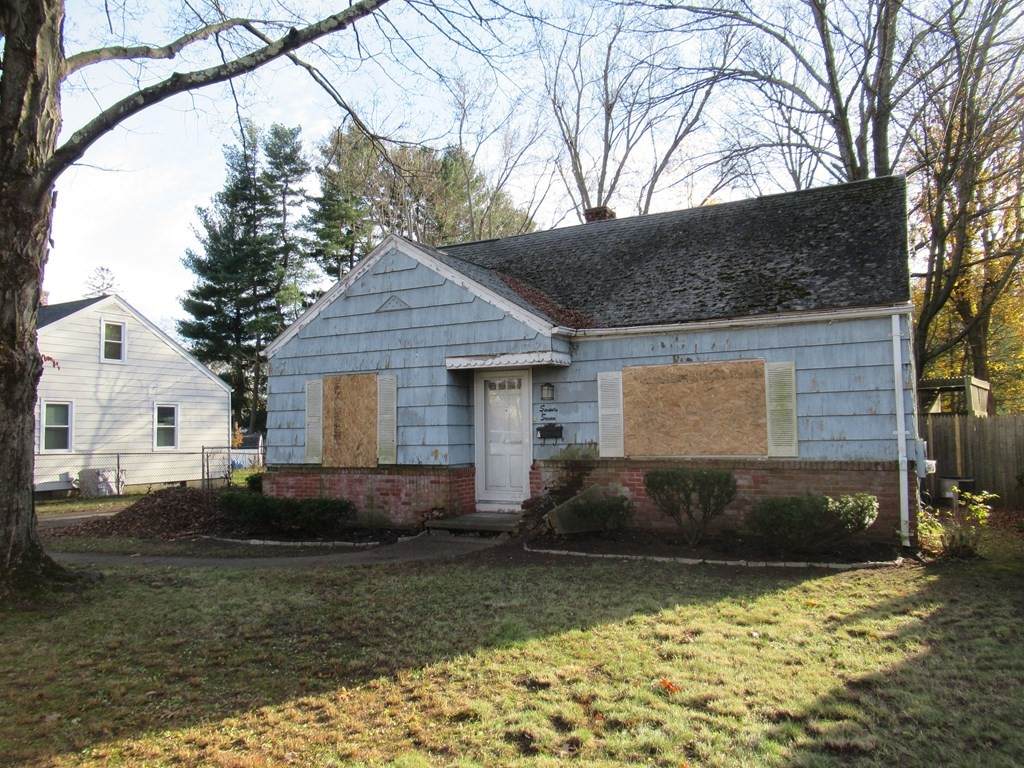 77 Massachusetts Ave - Photo 1