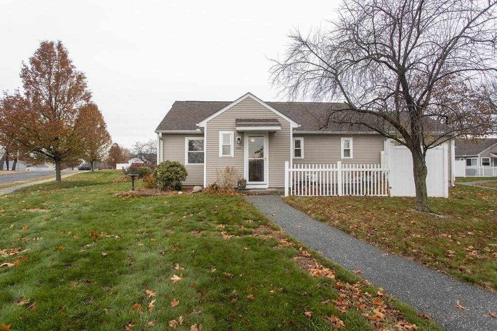 1153 James St - Photo 1