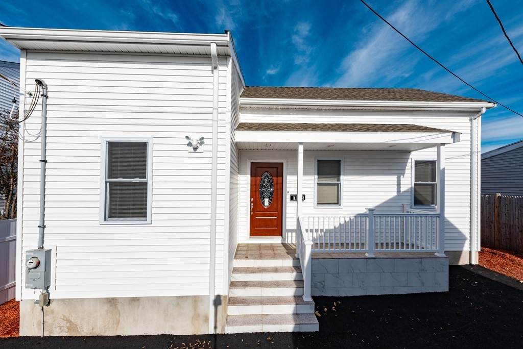 118 Charles - Photo 1