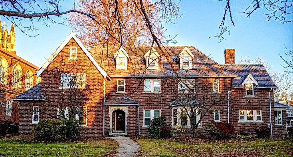 235 Eastern Ave - Photo 1