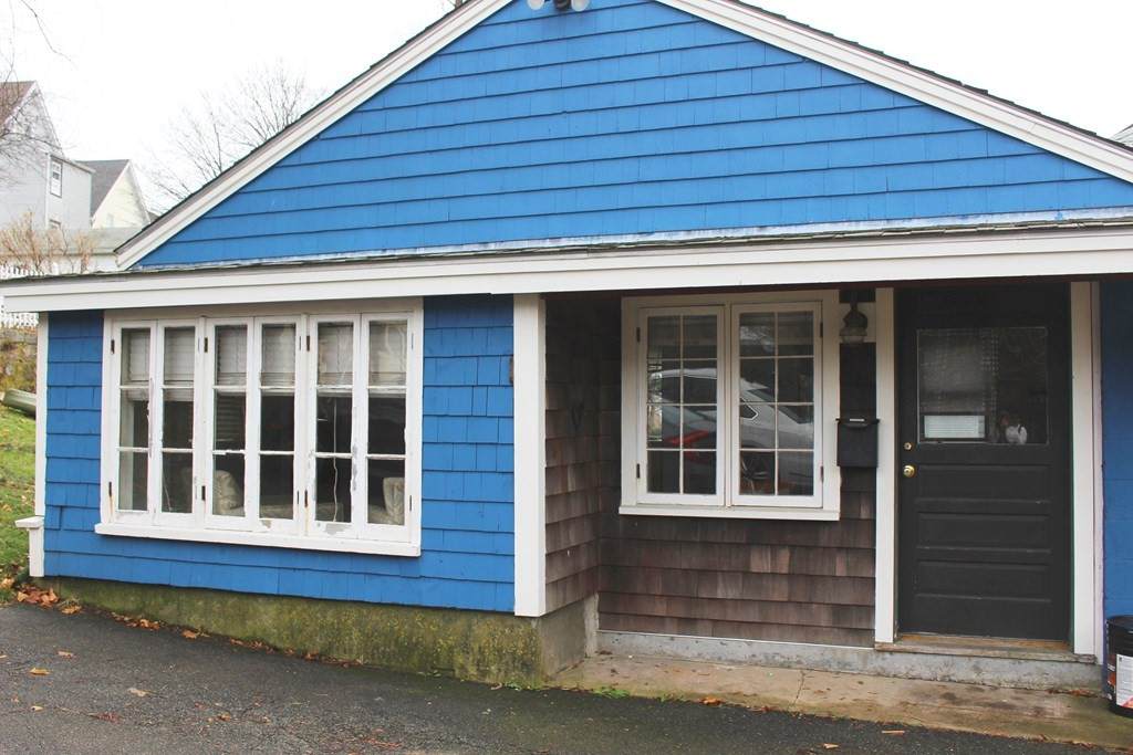 11B Lincoln Avenue - Photo 1
