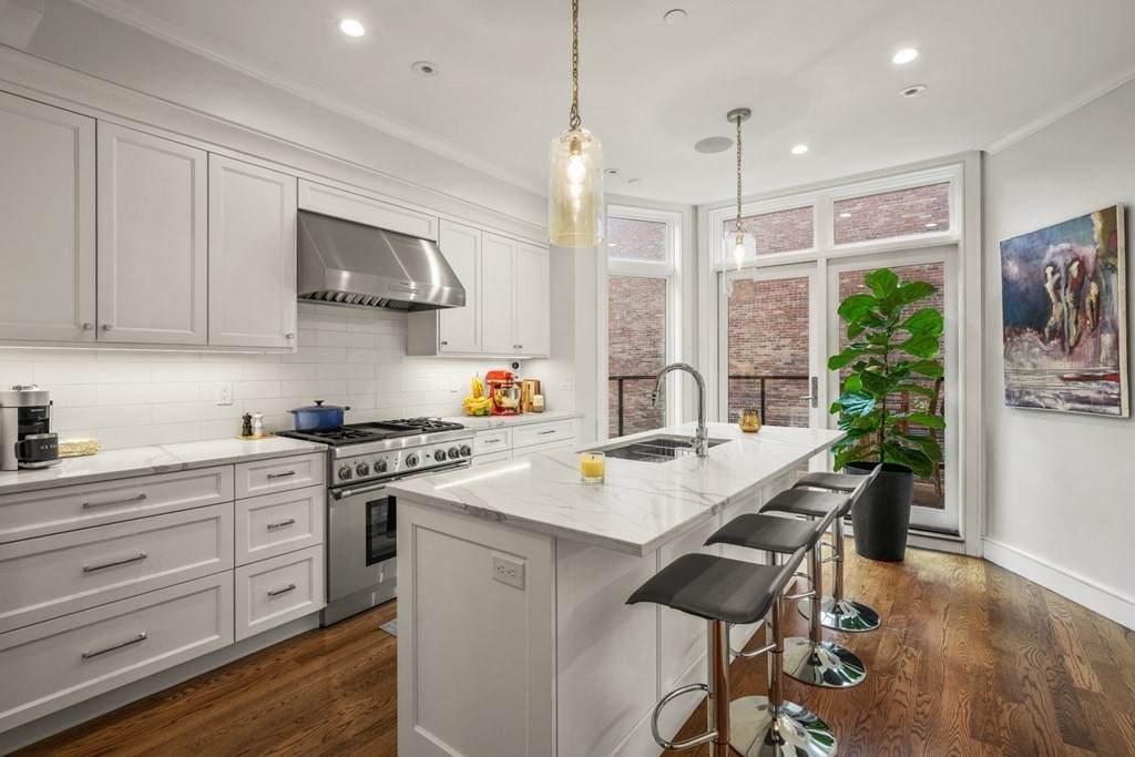 46 Clarendon Street - Photo 1