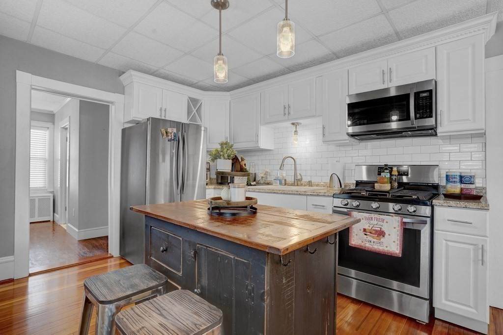 318 Cypress St - Photo 1