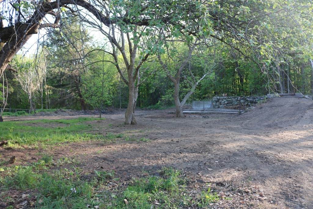 834 Greenfield Rd - Photo 1